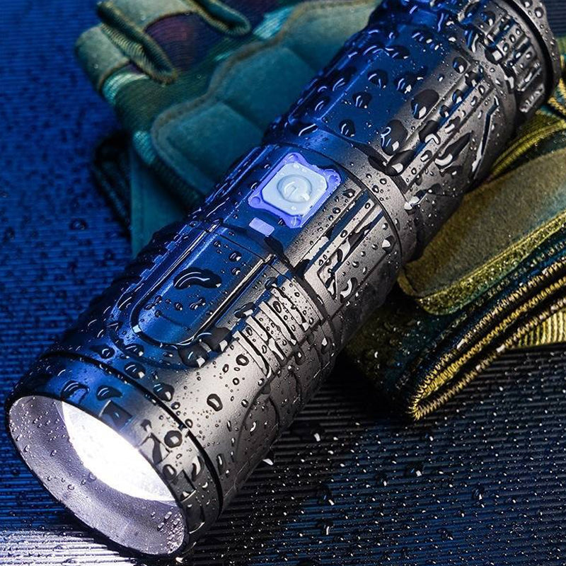 Zoom bright flashlight